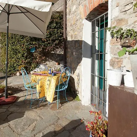 Nyaraló Chezcatherine Sarzana